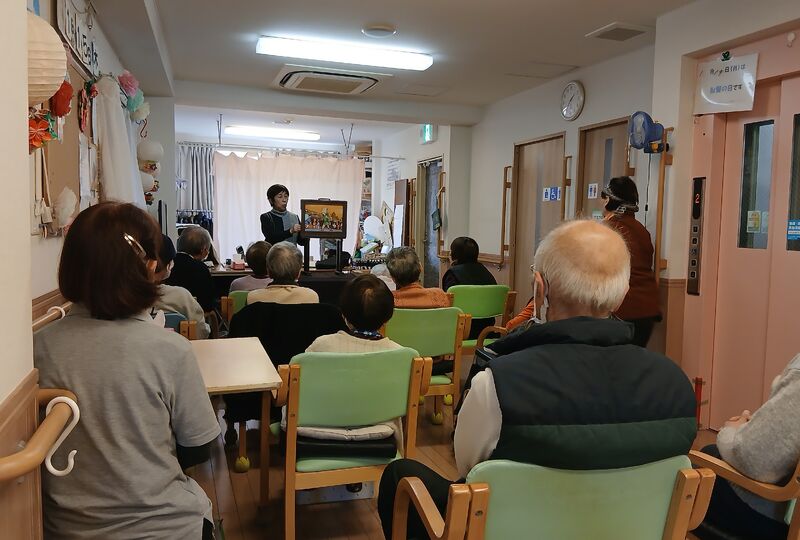 画像2221：ボランティア「紙芝居みかんさん」
